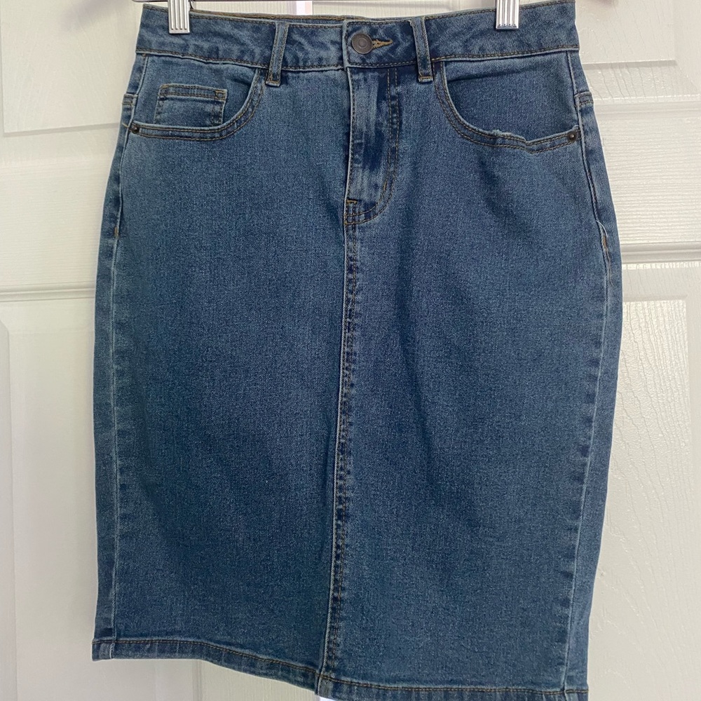 ASOS denim pencil skirt! SZ SMALL